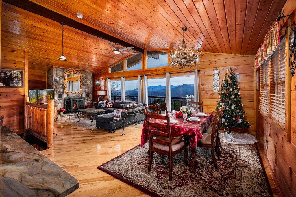 Holiday dining room in log cabin at a vacation rental in Gatlinburg, Tennessee.